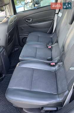 Минивэн Renault Grand Scenic 2012 в 