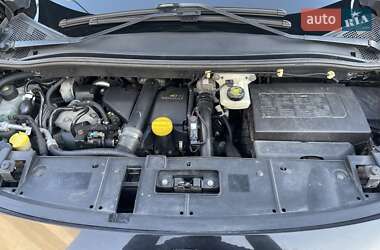 Минивэн Renault Grand Scenic 2012 в 