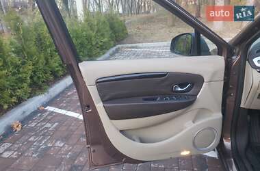 Минивэн Renault Grand Scenic 2009 в 