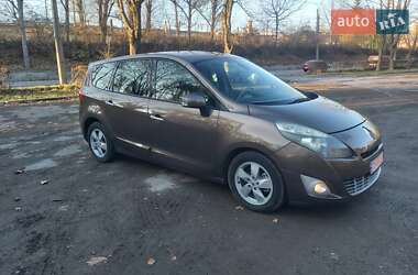 Минивэн Renault Grand Scenic 2009 в 