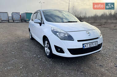 Renault Grand Scenic 2011