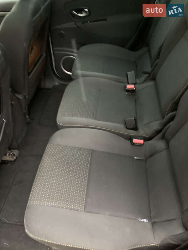 Минивэн Renault Grand Scenic 2010 в Львове