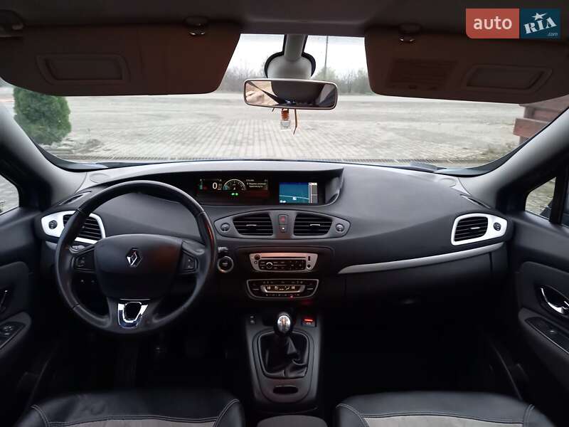 Мінівен Renault Grand Scenic 2013 в 