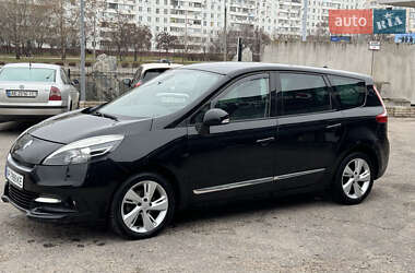 Минивэн Renault Grand Scenic 2012 в 