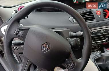 Минивэн Renault Grand Scenic 2010 в 