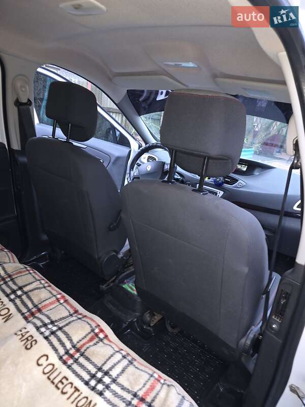 Минивэн Renault Grand Scenic 2013 в Сахновщине