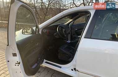 Минивэн Renault Grand Scenic 2012 в 