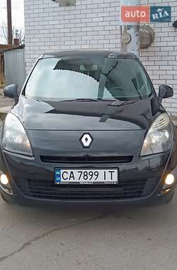 Минивэн Renault Grand Scenic 2011 в Чернобае