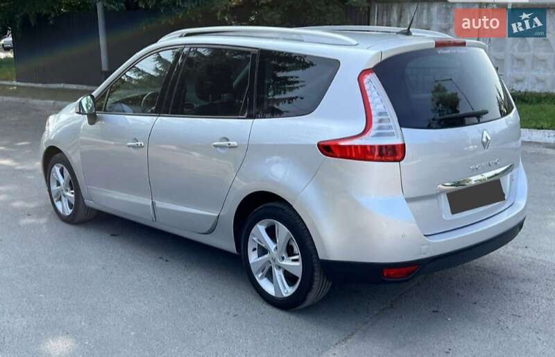 Минивэн Renault Grand Scenic 2014 в Остроге