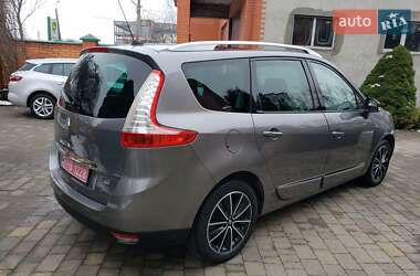 Минивэн Renault Grand Scenic 2013 в 