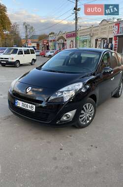 Минивэн Renault Grand Scenic 2011 в Гадяче