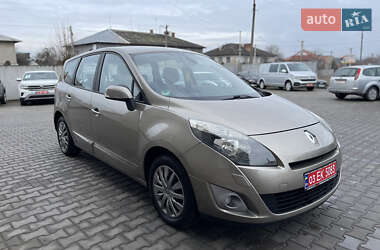 Renault Grand Scenic 2011