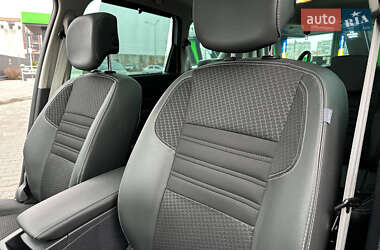 Минивэн Renault Grand Scenic 2016 в 