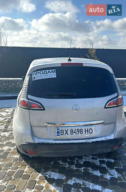 Минивэн Renault Grand Scenic 2012 в 