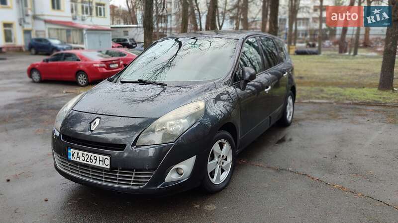 Renault Grand Scenic 2011