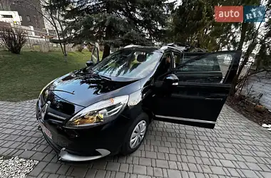 Renault Grand Scenic 2015