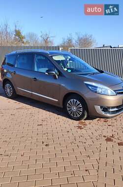 Renault Grand Scenic 2013