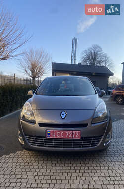 Renault Grand Scenic 2011