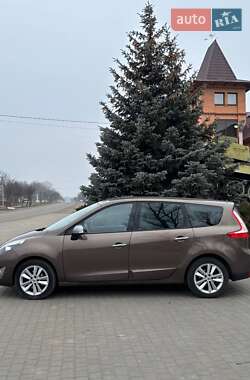 Минивэн Renault Grand Scenic 2011 в 