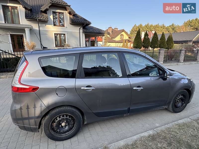 Минивэн Renault Grand Scenic 2009 в Новояворовске