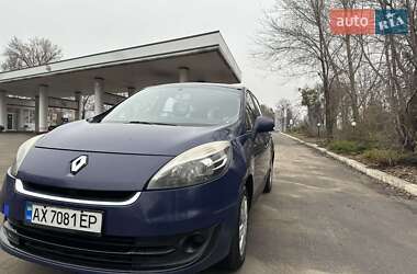 Renault Grand Scenic 2012