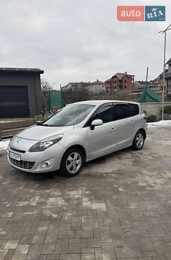 Renault Grand Scenic 2011