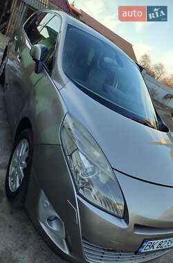 Минивэн Renault Grand Scenic 2009 в Дубно