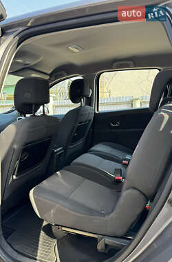 Мінівен Renault Grand Scenic 2014 в 