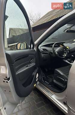 Мінівен Renault Grand Scenic 2016 в 