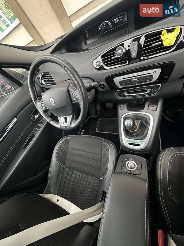 Минивэн Renault Grand Scenic 2016 в Дубровице