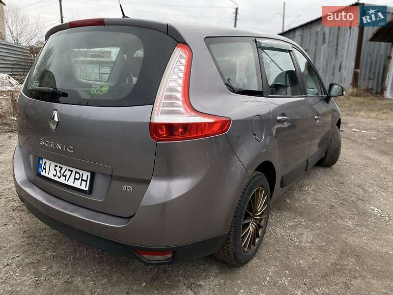 Renault Grand Scenic 2013