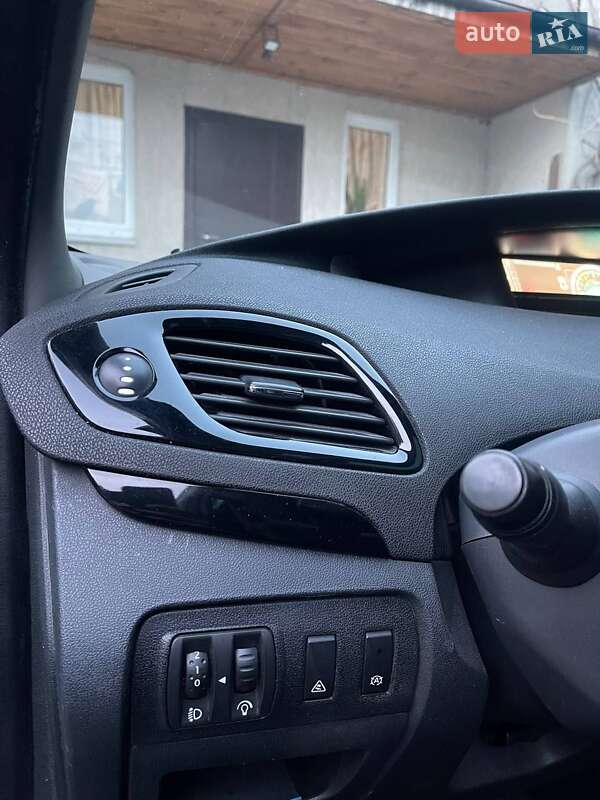 Мінівен Renault Grand Scenic 2012 в Дніпрі