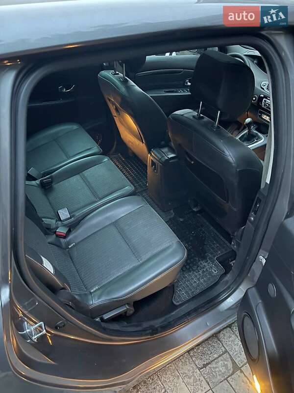 Мінівен Renault Grand Scenic 2012 в Дніпрі