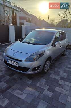 Мінівен Renault Grand Scenic 2010 в Івано-Франківську