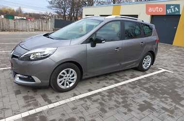 Минивэн Renault Grand Scenic 2015 в 