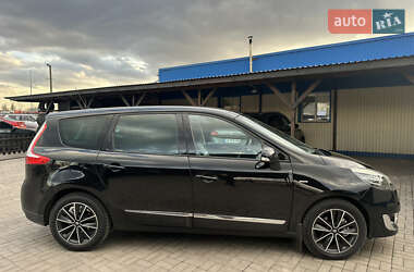 Минивэн Renault Grand Scenic 2012 в 
