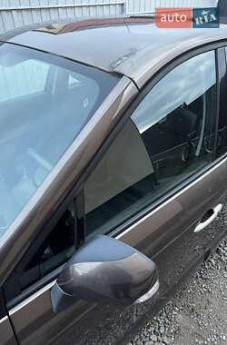 Минивэн Renault Grand Scenic 2010 в 