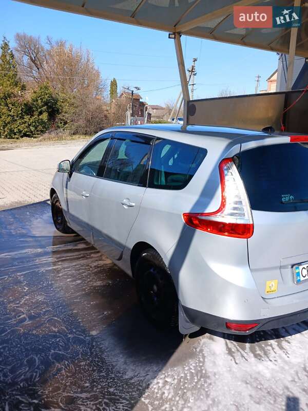 Мінівен Renault Grand Scenic 2010 в Хотині