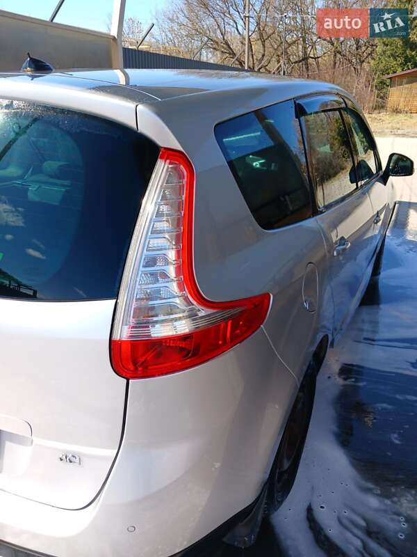 Мінівен Renault Grand Scenic 2010 в Хотині