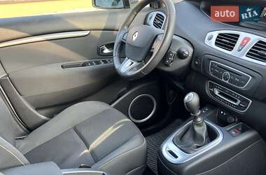Минивэн Renault Grand Scenic 2009 в 