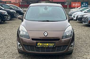 Минивэн Renault Grand Scenic 2011 в 