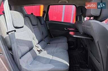 Минивэн Renault Grand Scenic 2010 в 