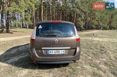 Минивэн Renault Grand Scenic 2009 в 