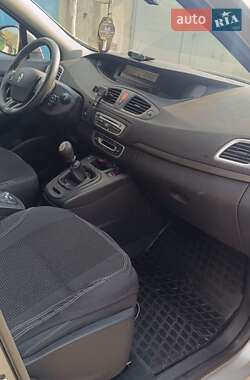 Минивэн Renault Grand Scenic 2009 в 