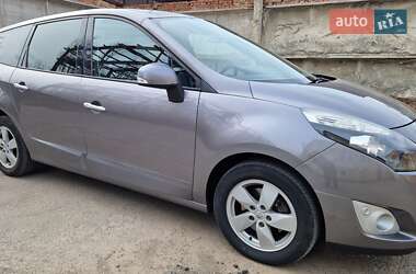 Минивэн Renault Grand Scenic 2011 в 