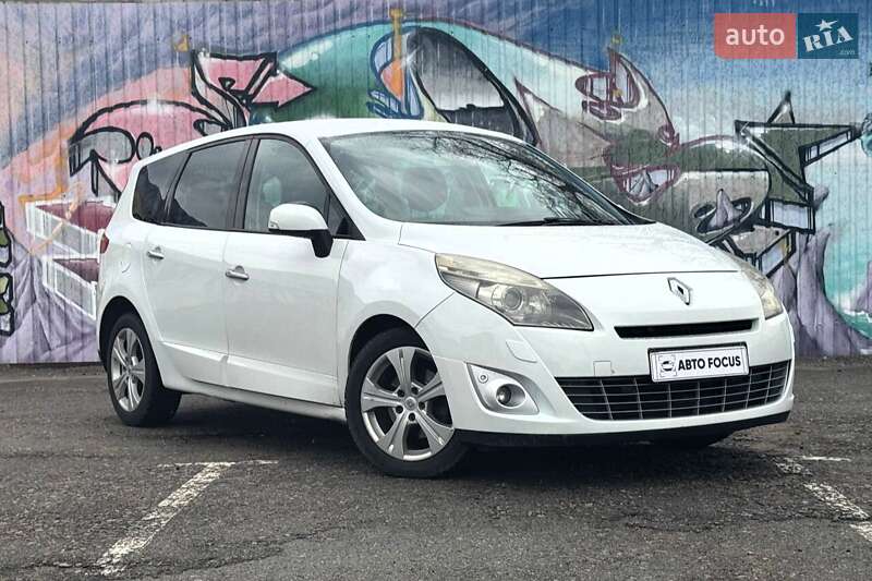 Renault Grand Scenic 2011