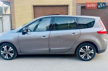 Минивэн Renault Grand Scenic 2011 в 