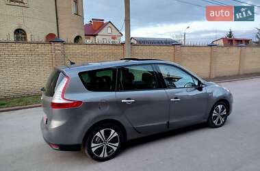 Минивэн Renault Grand Scenic 2011 в 