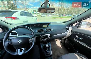 Минивэн Renault Grand Scenic 2013 в 