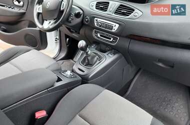 Минивэн Renault Grand Scenic 2012 в 